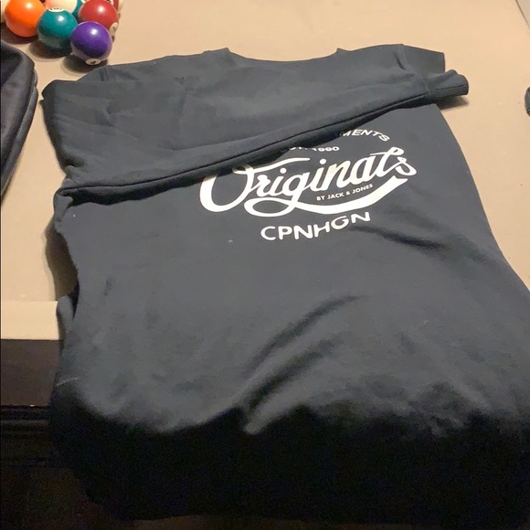 COPY - J&J sweatshirt - Picture 2 of 3